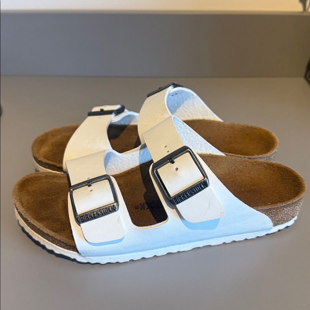 Birkenstock Youth Arizona White Birko-flor Comfort 2 Strap Sandals US 2 / EU 33